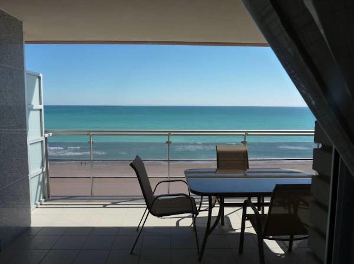 Apartamentos Deluxe Pompeya 3 เพนิสโคลา ภายนอก รูปภาพ